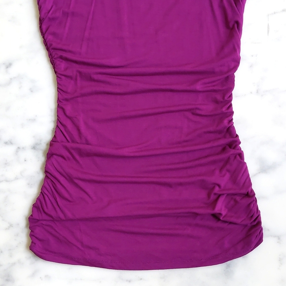 NWT. The Limited Rayon and Spandex Short Sleeve Long Blouse w/sides all elastic. - Picture 5 of 5